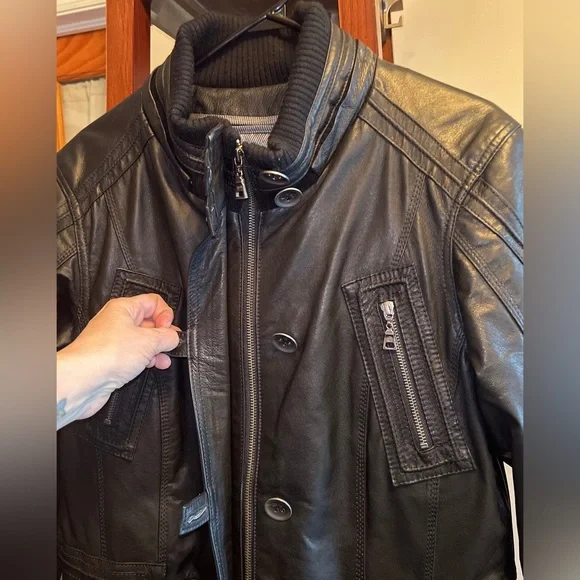 EUC DANIER Leather Coat - Picture 3 of 7